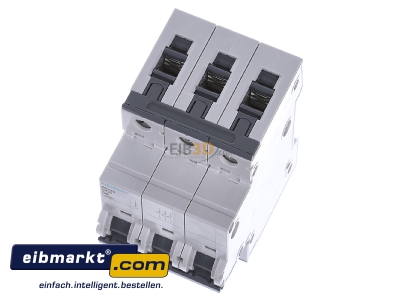 View up front Siemens Indus.Sector 5SY4306-7 Miniature circuit breaker 3-p C6A
