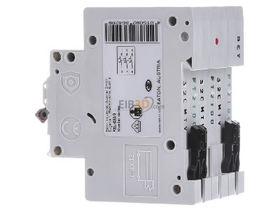 View on the right Eaton PXL-C32/3 Miniature circuit breaker 3-p C32A 
