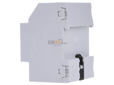 View on the right Siemens 5WG1532-1DB31 Switch actuator for home automation 
